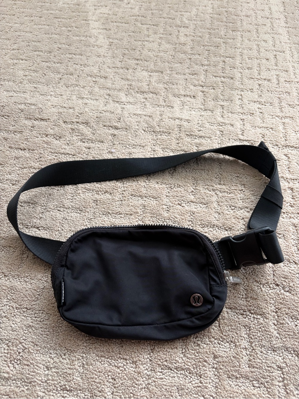 lululemon athletica Black Waist Pack - Minimal Everyday Belt Bag